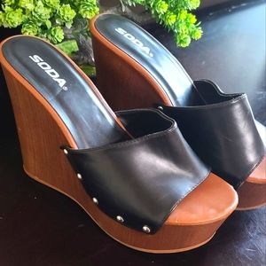 Women sandals